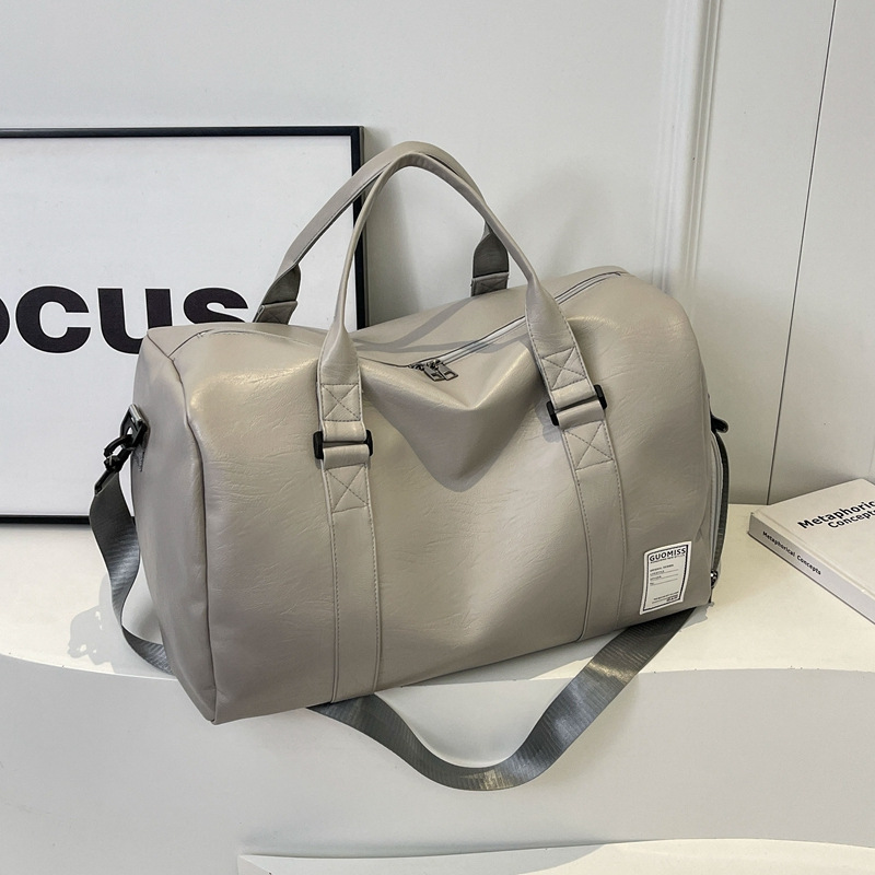 Men's high-end travel bag, large-capacity sports and fitness bag, women's leather travel clothes, luggage bag for men Application Scenario