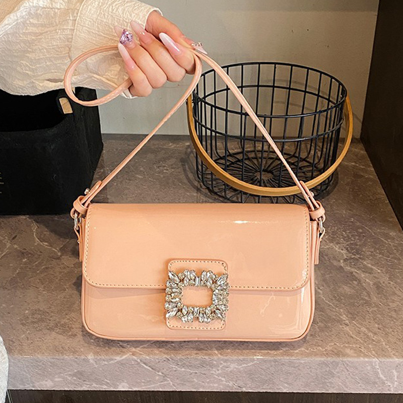 Korean style trendy underarm bag 2025 summer new women's bag, stylish diamond-encrusted single-shoulder bag, patent leather shiny crossbody bag full figure