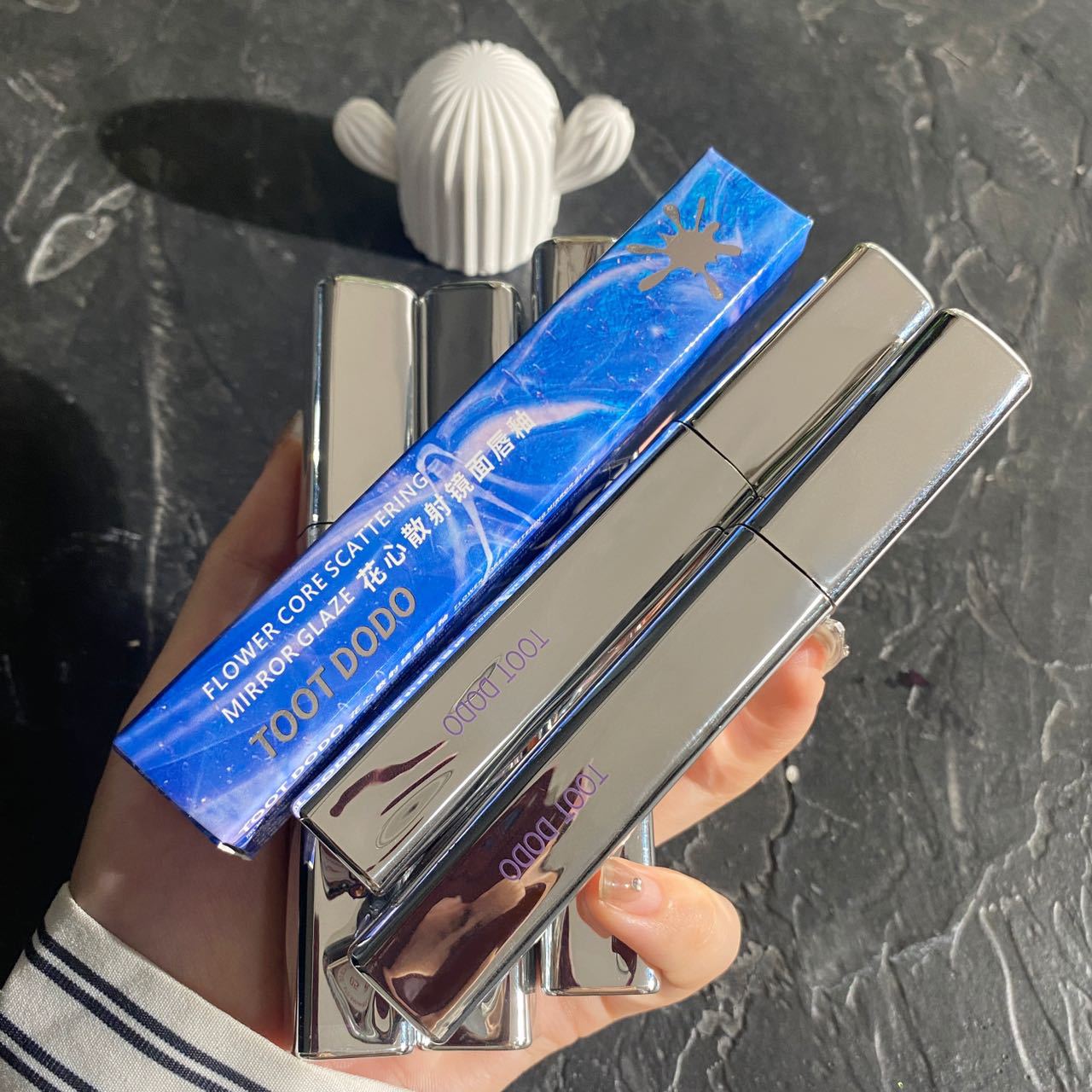 Toot Dodo~ Flower Heart Scattering small silver tube mirror Lip gloss Moisturizing and hydrating, shiny and pouty lip lipstick Lip gloss for women details Picture