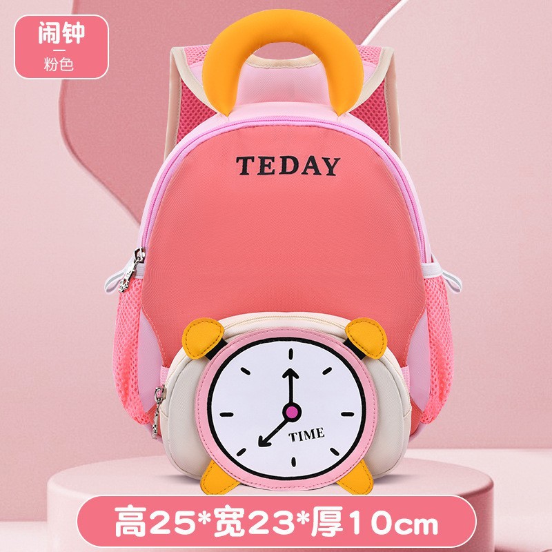 The new 2024 football children's schoolbag is a super lightweight, spine-protecting, breathable and anti-loss small backpack for the middle and senior classes in kindergartens Application Scenario