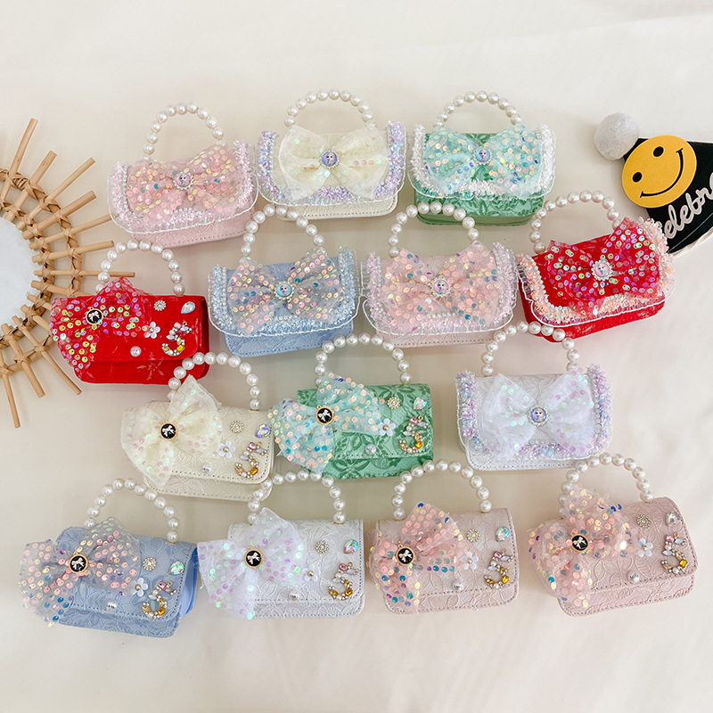 New spring and summer trendy children's bags: Fashionable little Chanel princess bag, cute hand-held crossbody bag for little girls full figure