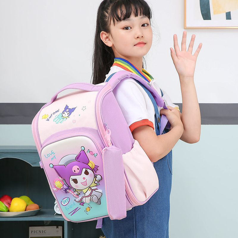 Hard-shell schoolbag for primary school students, protecting the spine and reducing the burden. Cartoon and cute backpack for boys and girls in grades 1-3 Application Scenario