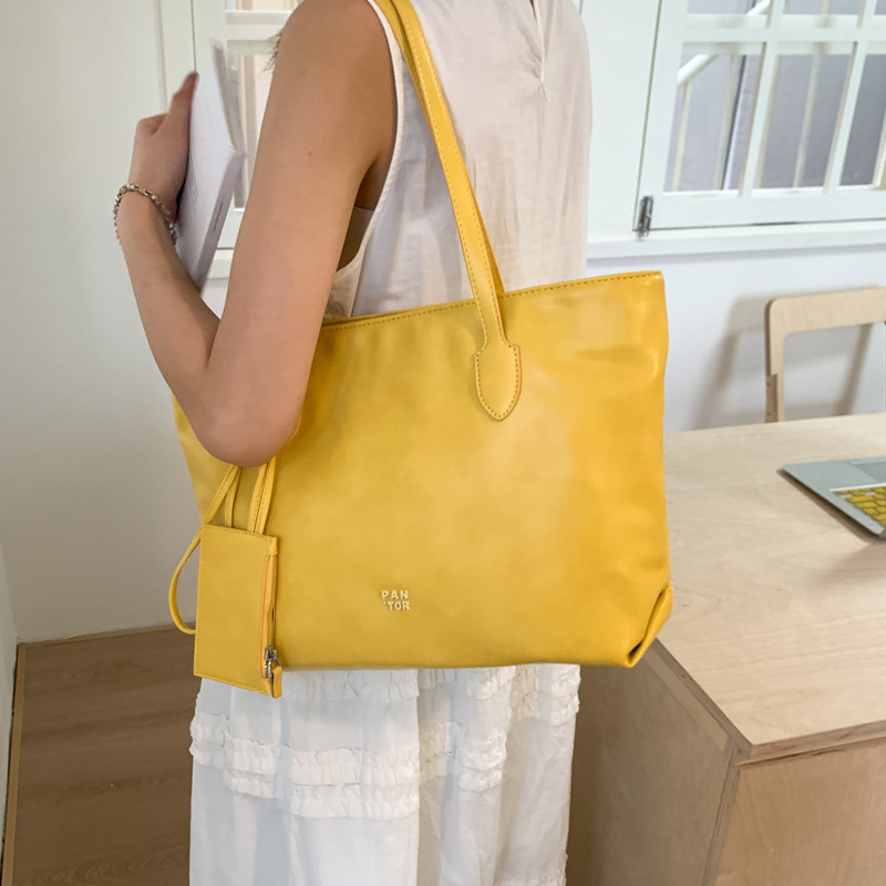 Large-capacity soft leather single-shoulder bag, street trend 2025 crossbody bag, fashionable and casual tote bag, women's bag Specification drawing