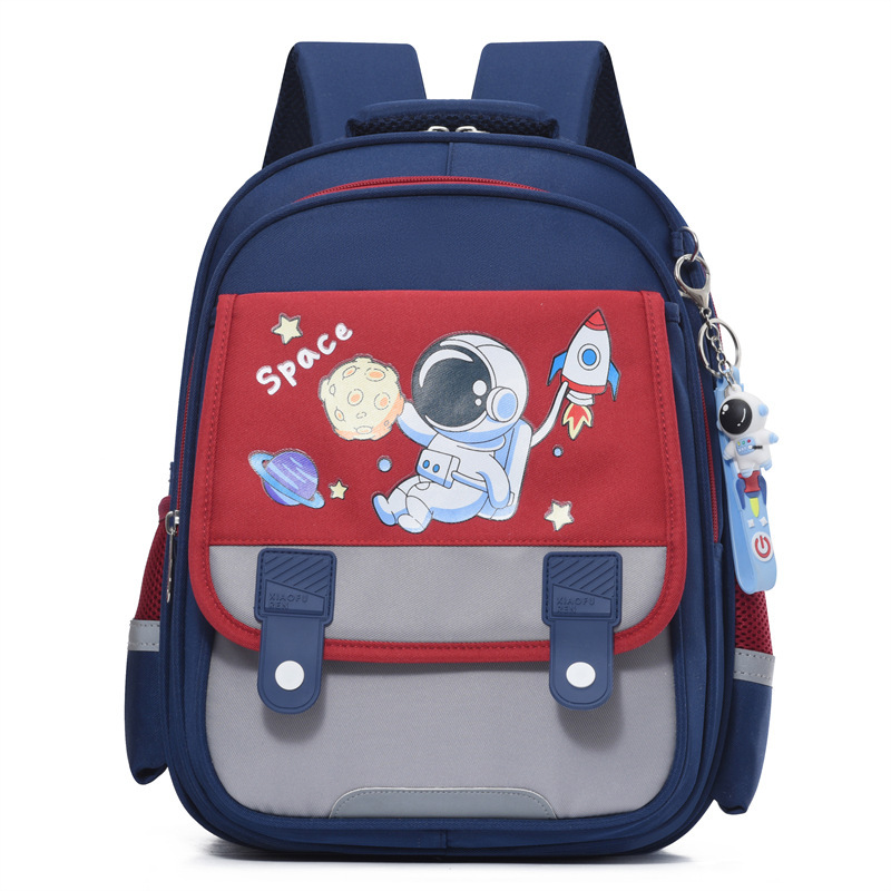 The new Kuromi schoolbag is a high-appearance-level cartoon color-blocking printed children's backpack for girls in grades one and two Application Scenario