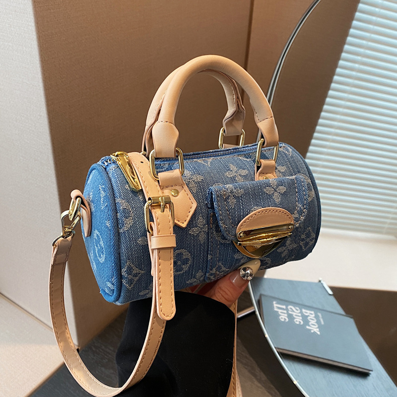 New women's bag, pillow bag, woven denim handbag, niche European and American trend retro single-shoulder bag, trendy women's bag full figure