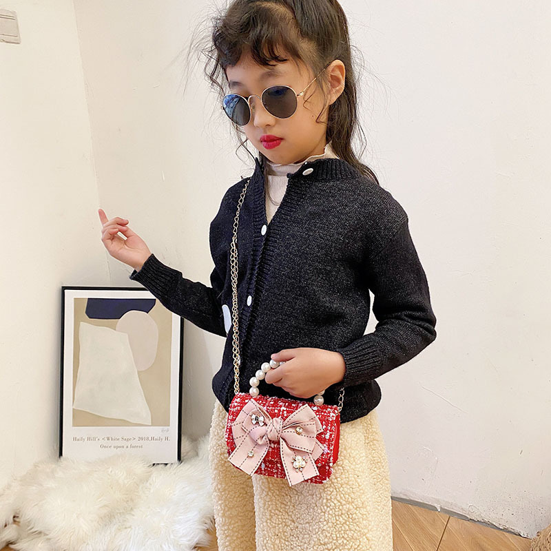 The 2024 new children's crossbody bag is fashionable, stylish and cute. It's a mini coin purse for a popular little girl Application Scenario