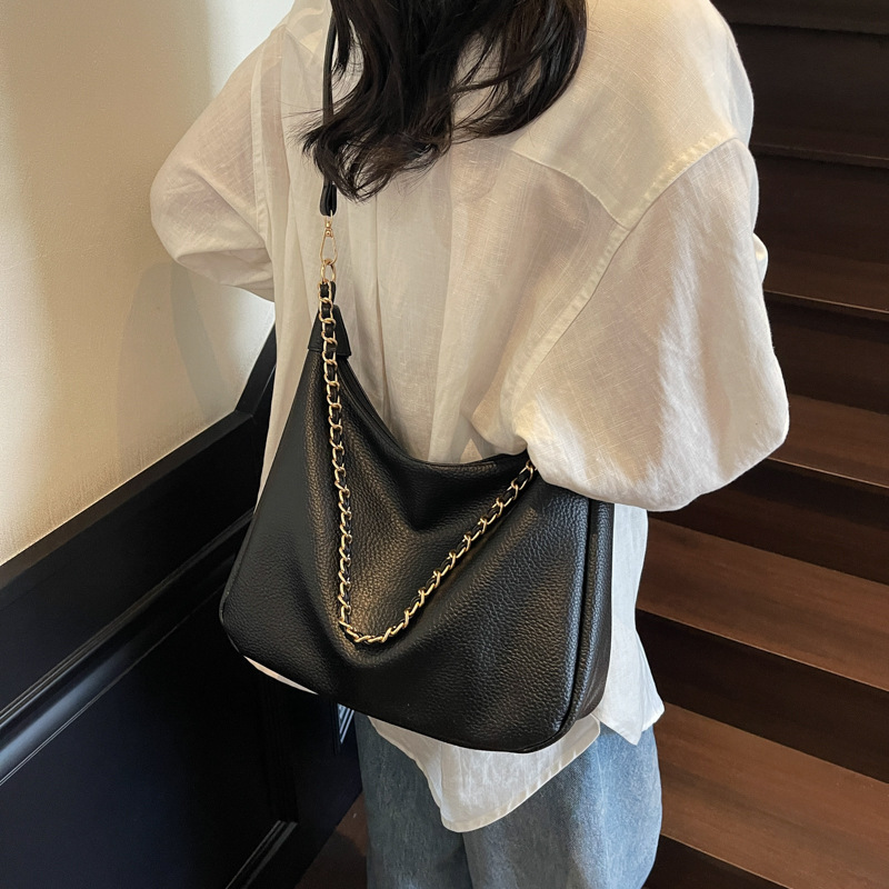 A niche, high-quality, large-capacity chain tote bag for women in the summer of 2025, a versatile and casual crossbody bag for students to commute to school details Picture