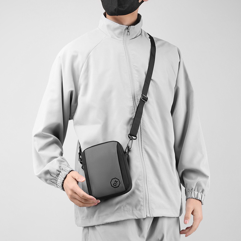 Men's crossbody bag with a high-end feel, small men's bag, travel bag, backpack, double-shoulder bag, multi-purpose men's crossbody bag full figure