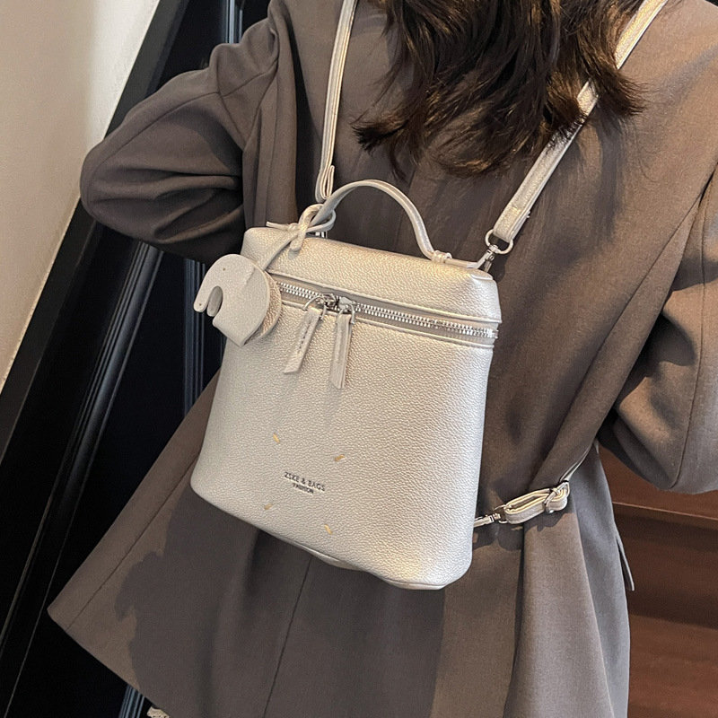 Cute backpack for women 2025 New style, fashionable, simple and fresh, Korean-style high-end feel, trendy, small and convenient small backpack details Picture