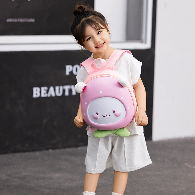 New cute little rabbit backpack, kindergarten schoolbag, baby cartoon design, small class boys and girls casual backpack Application Scenario