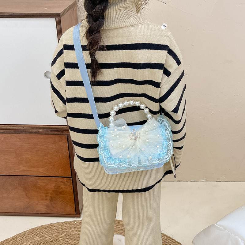 New children's bags: girls' single-shoulder bag, cute princess pearl handbag, bow lace crossbody bag, small square bag Application Scenario
