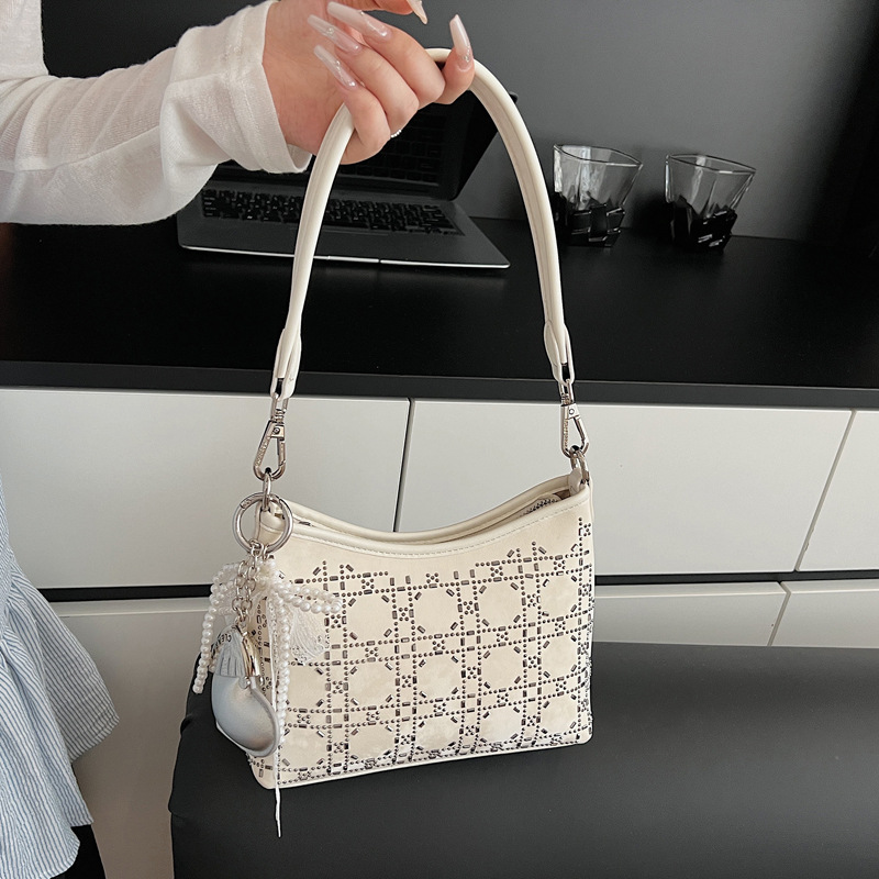 Summer handbag, women's hand-held armpit pillow bag, 2025 new style diamond-encrusted design, single-shoulder fashionable crossbody bag full figure