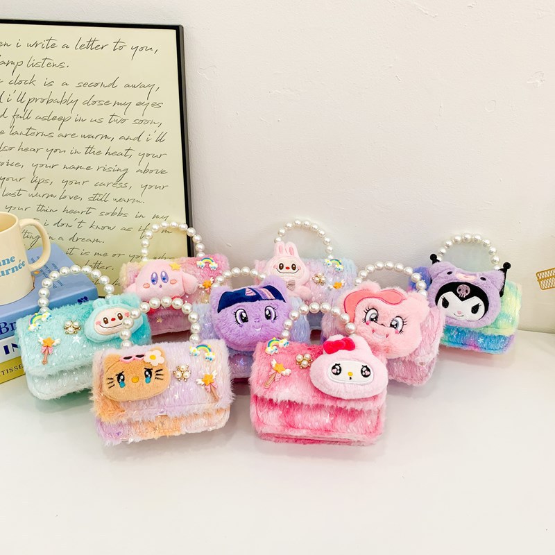 The 2025 new stylish girls' bag is a versatile and fashionable children's single-shoulder crossbody bag, a plush bag, and a little girl's handbag Application Scenario