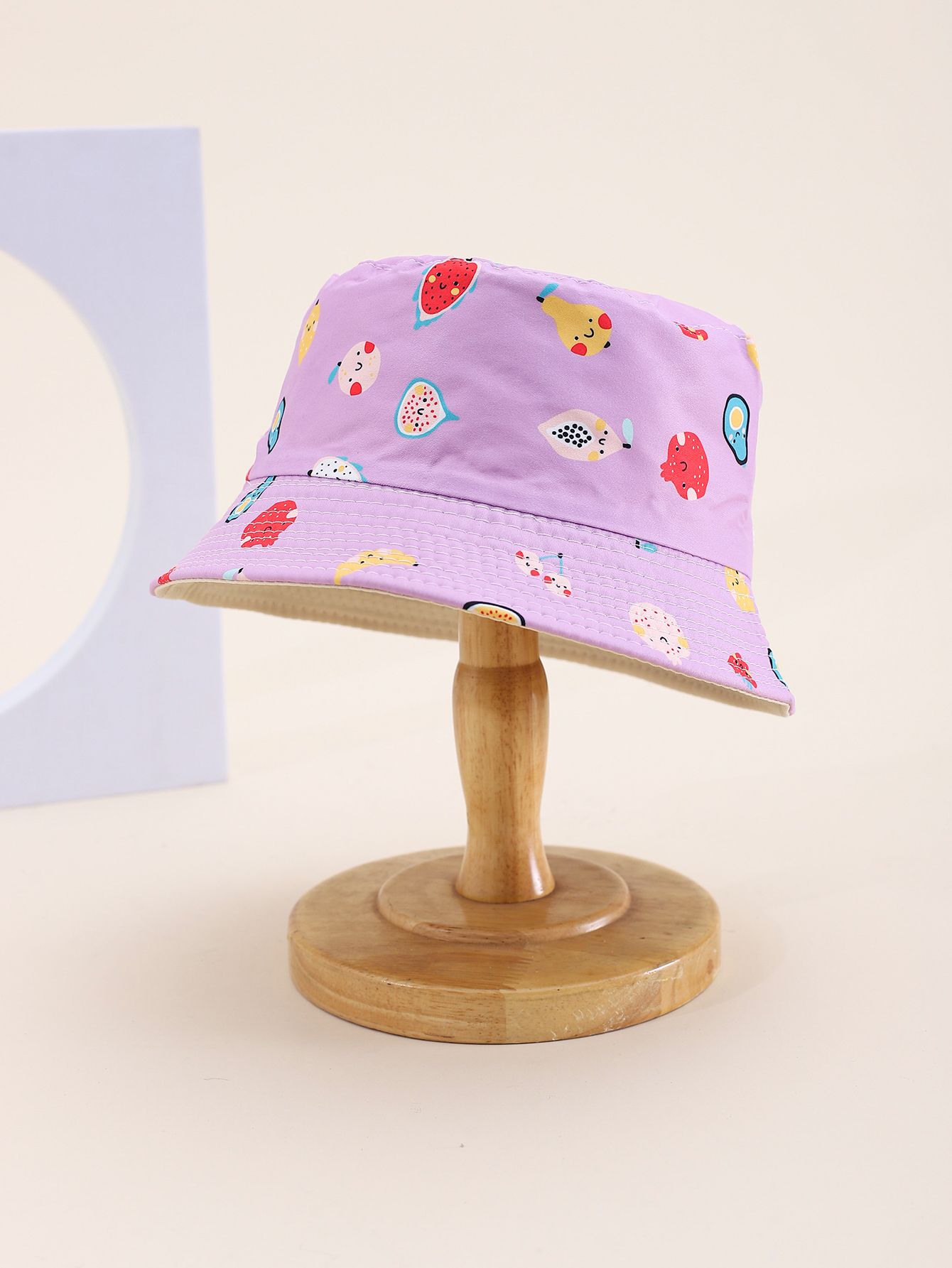 This spring and summer hit children's fruit, cute expression print, double-sided fisherman's hat, cute cartoon, classic and versatile. It's a personalized children's double-sided fisherman's hat with a pier circumference of 54CM Item Picture