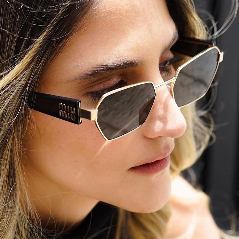 Fashionable polygonal sunglasses 2024 new style, European and American cross-border trendy and personalized sunglasses, travel sunglasses for ladies full figure