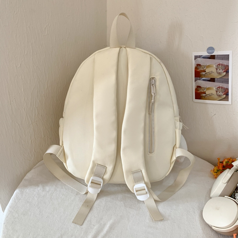 Cute little lamb schoolbag, fashionable backpack for female college students, high school girls' appearance level, large-capacity backpack for junior high school students' travel, a trend Application Scenario