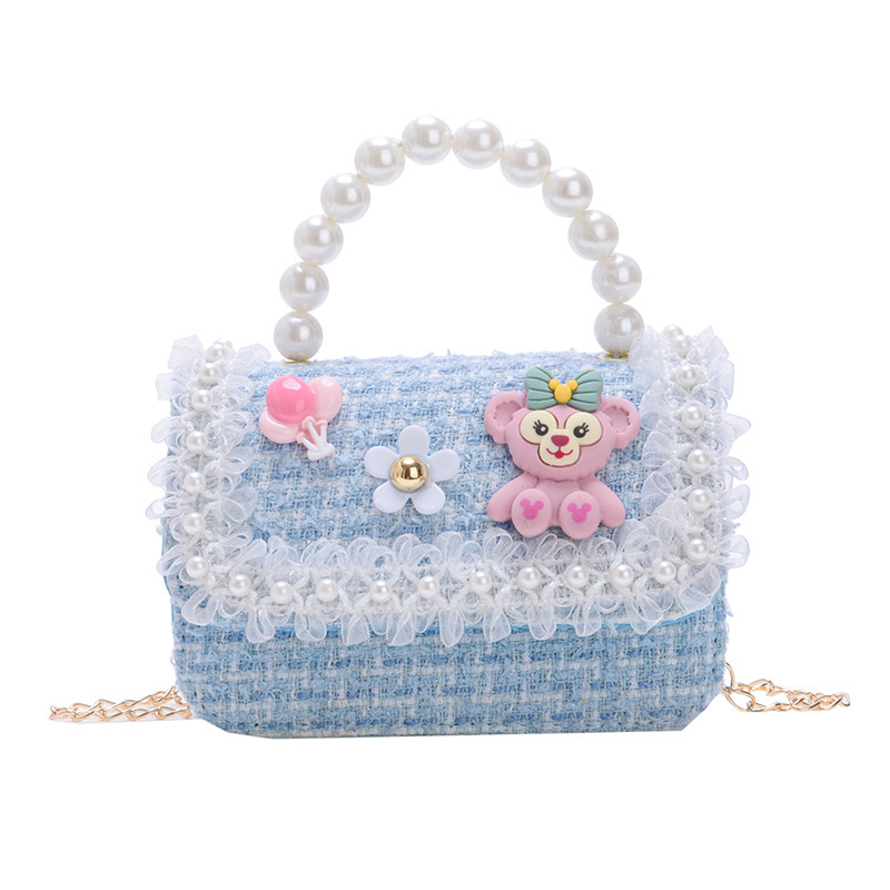 New versatile children's strawberry bear small square bag, stylish princess handbag, Korean version girl chain single-shoulder crossbody bag Item Picture