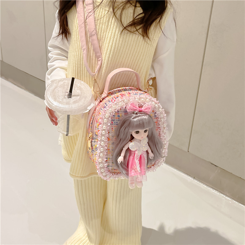 Children's crossbody bag, cute and stylish girls' bag, 2024 new style, fashionable and multi-purpose princess girls' backpack Application Scenario