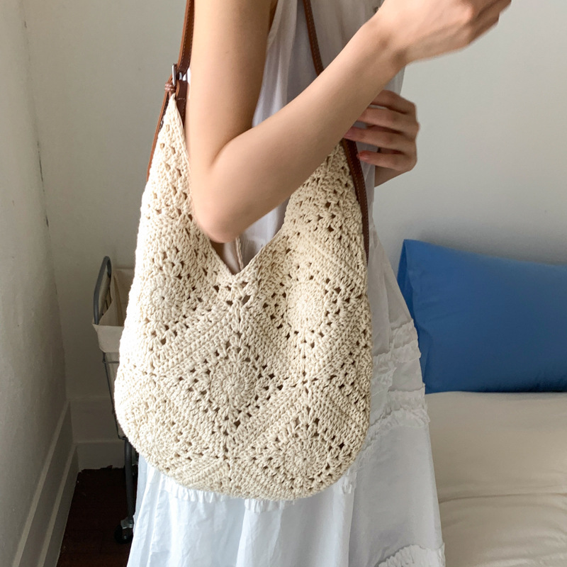 2025 Korean version new woven bag, ins style artistic woolen bag, single-shoulder bag, seaside vacation hollowed-out beach bag Specification drawing