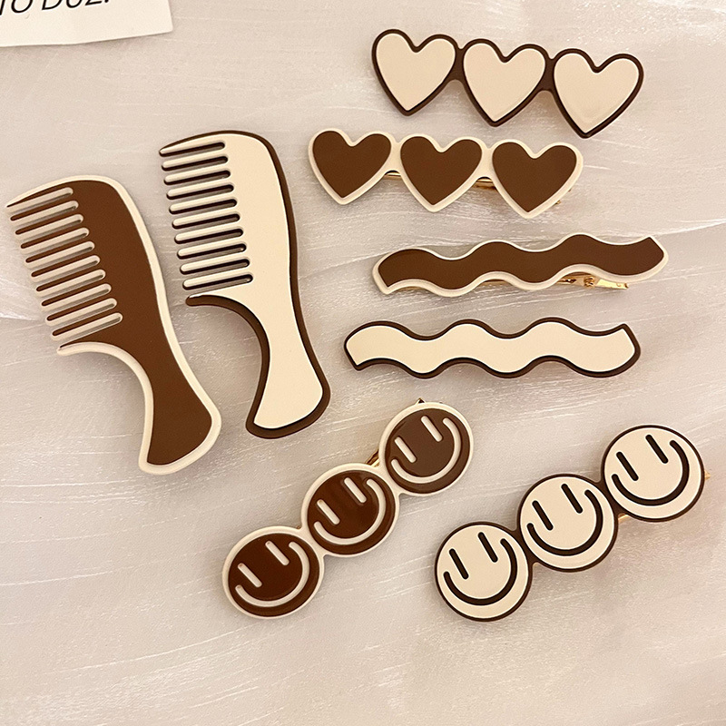 The popular female hairpin with bangs on the side of the forehead and a straight hairpin, a new cute little side hairpin headwear in 2023 details Picture