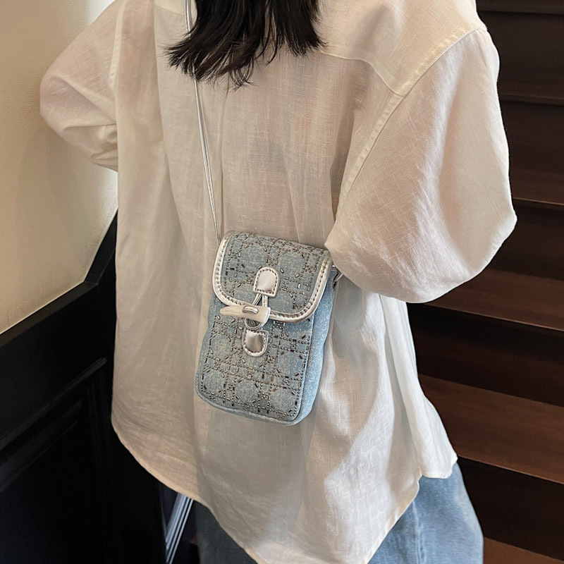 Summer's trendy denim small bag for women, 2025 new style fashionable shiny diamond phone bag, casual and high-quality single-shoulder crossbody bag details Picture