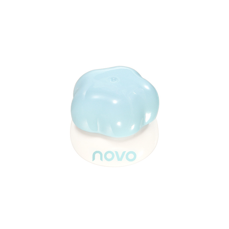 NOVO Sweetheart Milk Jelly Can Lip Gloss is a student affordable lipstick that makes you look fair without makeup and doesn't stick to cups. It's a mirror water gloss lip gloss Item Picture