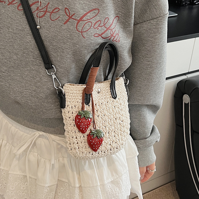 Hand-woven straw bag for women's summer 2025 new style super popular crossbody bag Korean version beach vacation mobile phone bag details Picture