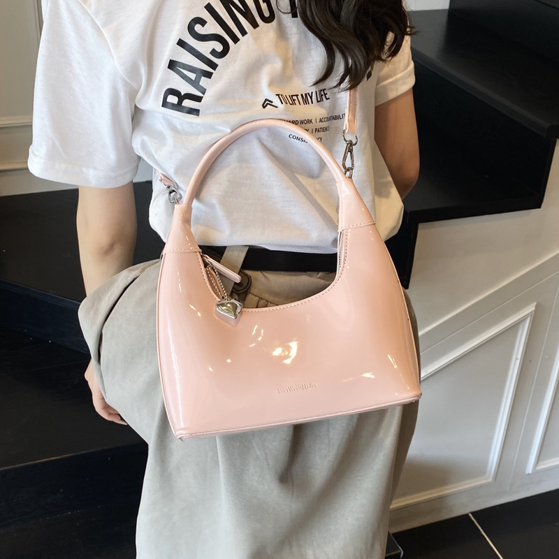 The 2025 new Korean-style simple and elegant design single-shoulder bag is a popular handbag for women's ins fashion and style this year details Picture