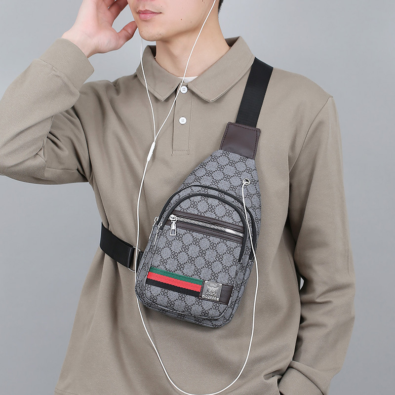 Outdoor men's chest bag, crossbody bag, travel shoulder bag, large-capacity leather bag, sports small backpack, multi-functional men's bag Application Scenario