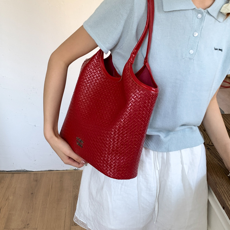 Ladies' large-capacity single-shoulder bag 2025 Summer new versatile commuter bag, underarm bag. This year's tote bag trend is in vogue Specification drawing