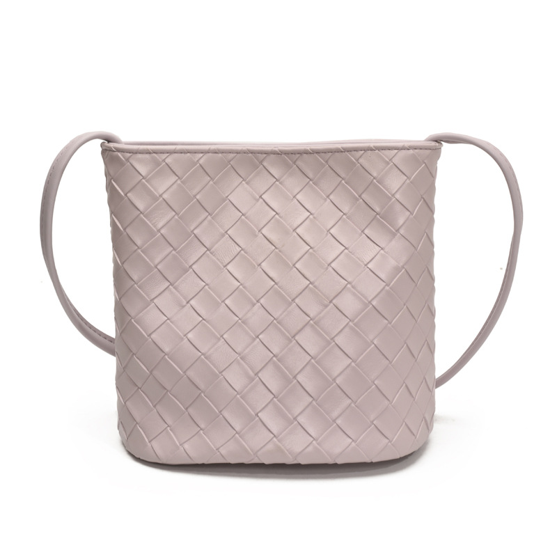 Korean-style trendy bags for ladies, 2025 new crossbody woven bucket bag, simple and casual single-shoulder bag, commuting underarm bag Item Picture