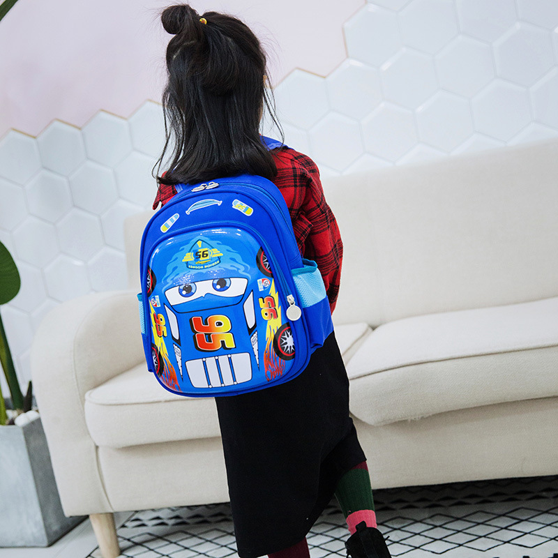 New baby schoolbags for kindergarten boys and girls are cute. Korean-style hard-shell car children's travel backpacks and backpacks are trendy details Picture