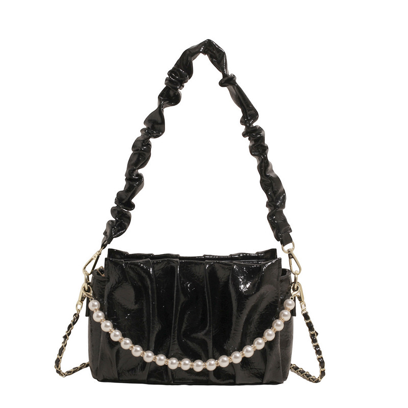 The 2025 summer new pearl hand-held women's bag, underarm bag, trendy and versatile shoulder bag, fashionable design crossbody bag Item Picture