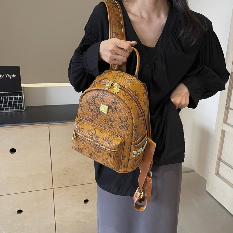 The 2024 new school-style backpack for women is a versatile and casual backpack in various sizes for travel and commuting full figure
