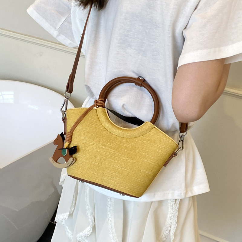 A niche design bucket bag 2025 summer trend new casual, simple, high-quality and fashionable women's single-shoulder crossbody bag Specification drawing