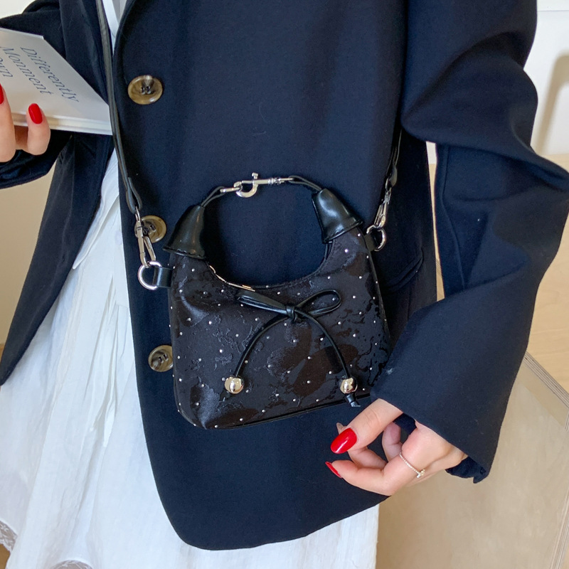 Summer's popular pleated handbag for women, 2025 new style, versatile and stylish chain single-shoulder crossbody bag Specification drawing
