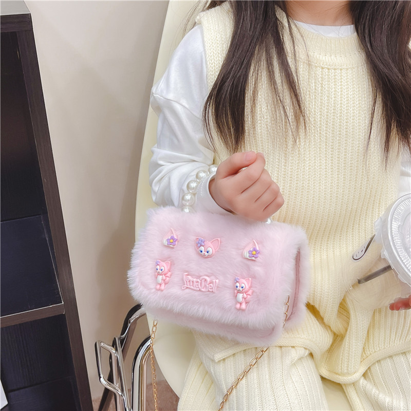 The 2023 new style of little girl bags are fashionable and stylish. The princess handbag is versatile. The children's crossbody bag is a cartoon plush bag details Picture