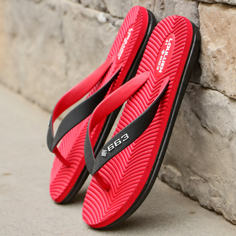 Wholesale of Lu 'an summer rubber flip-flops, men's outdoor anti-slip beach flip-flops, and trendy men's household flip-flops full figure