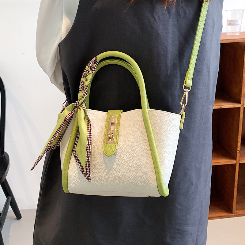 The new trendy women's bag for the summer of 2025, a simple commuting bucket bag with a large capacity and a single-shoulder handbag for women Specification drawing
