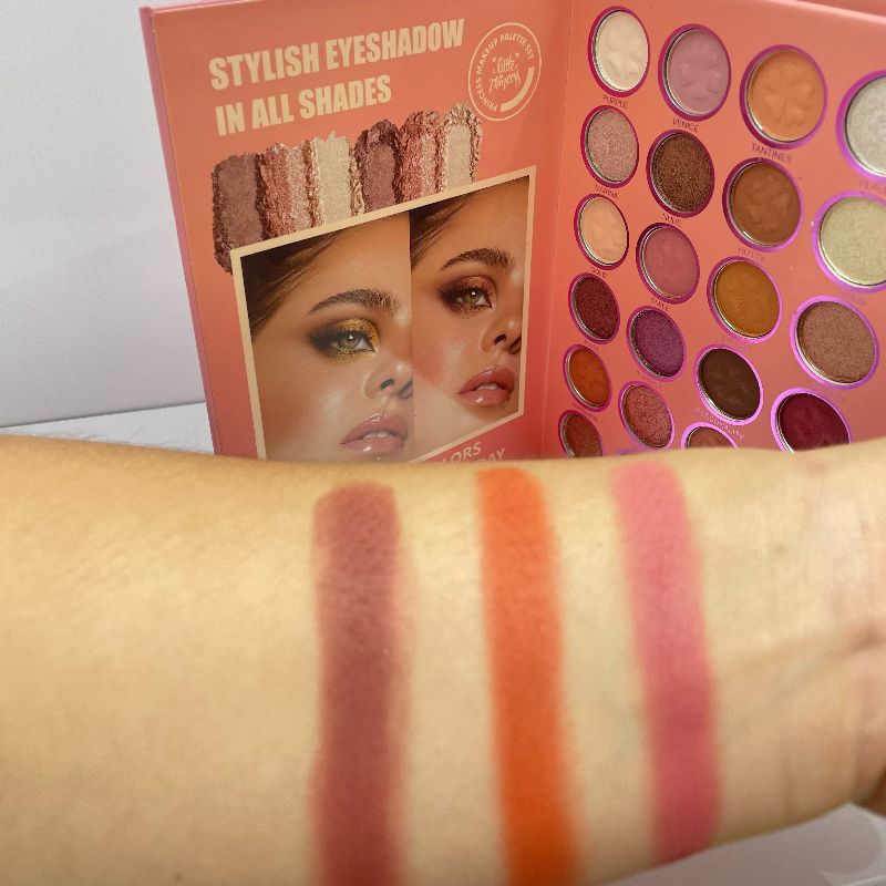 眼影eyeshadow 纸板眼影 书本眼影 两层  一层24个颜色 bilayer 48 colors in total详情5