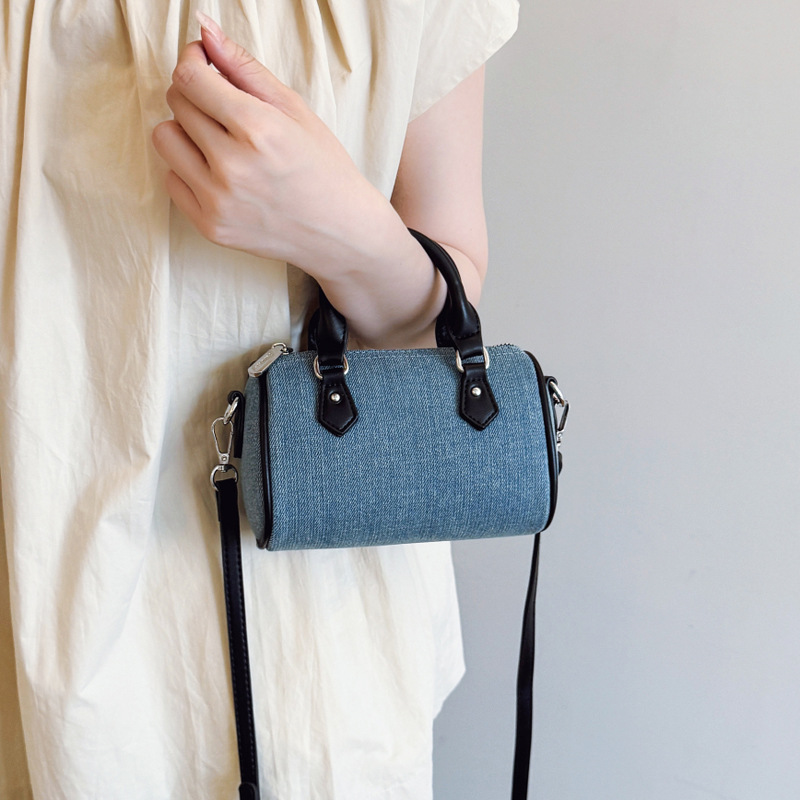 Denim retro bag for women 2025 new style, fashionable single-shoulder pillow bag, casual and versatile, commuting hand-held crossbody bag details Picture