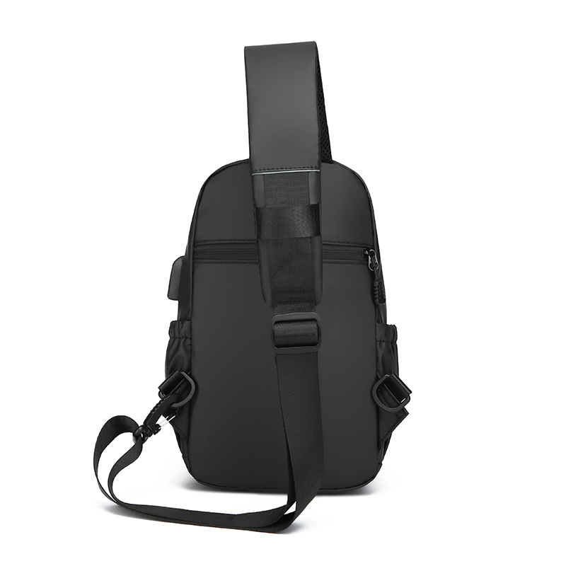 Men's chest bag, crossbody bag, single-shoulder bag, multi-functional large-capacity men's bag, water-resistant chest bag, small bag, cross-border Application Scenario