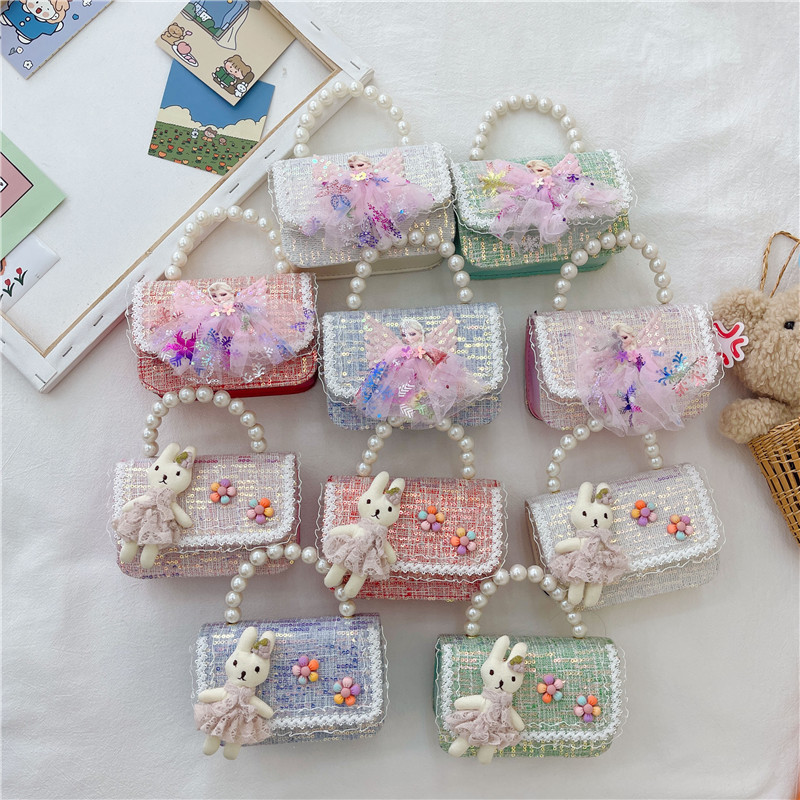 The new Korean-style princess accessory bag for Spring/Summer 2024 is a fashionable and versatile girl crossbody bag and a stylish girl single-shoulder bag full figure