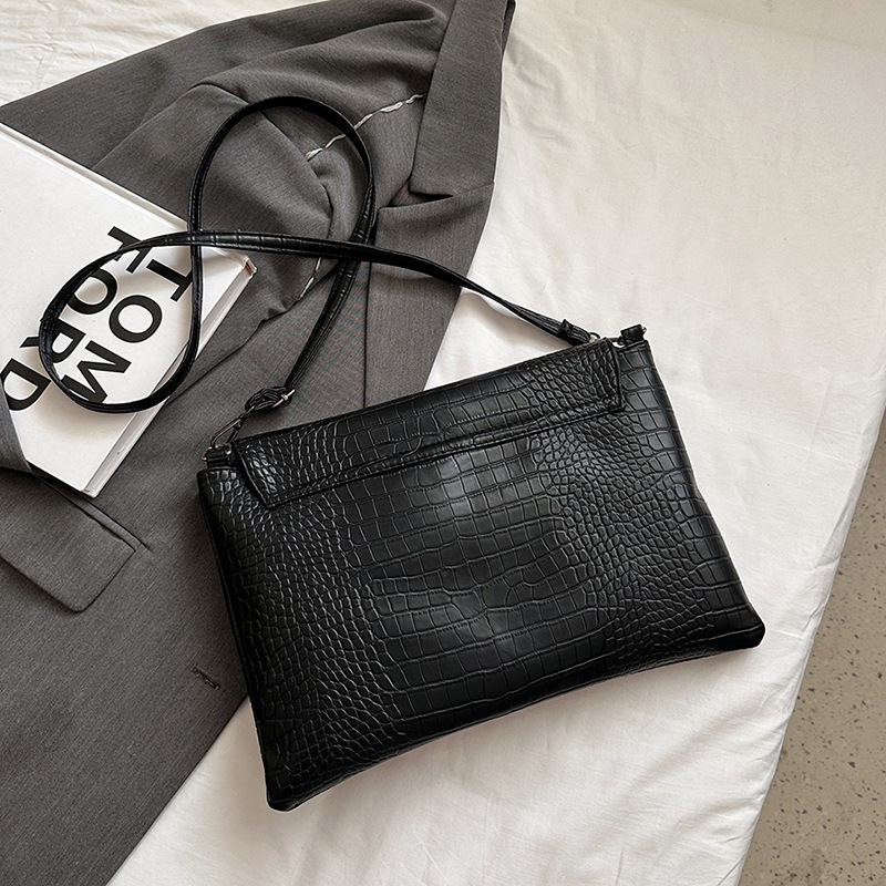 New cross-border foreign trade crocodile pattern strap clutch bag, large-capacity file bag, storage bag, official document bag, crossbody bag Application Scenario