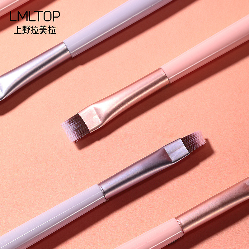 LMLTOP Makeup Brush Set: 3-piece eyeshadow brush, eyeliner brush, portable makeup set, SY610 Application Scenario