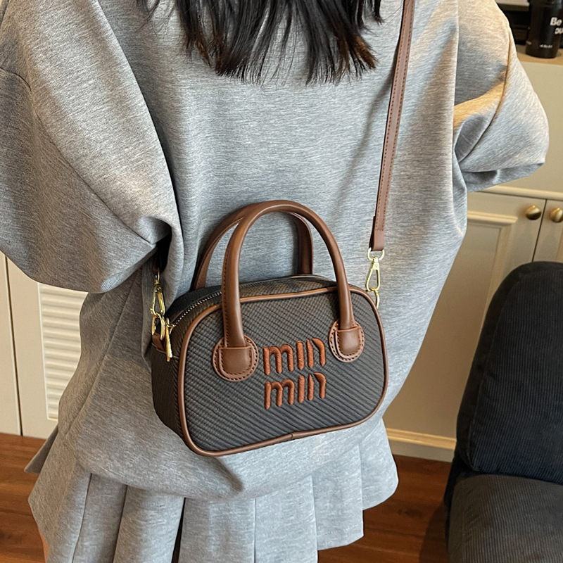 Women's bag 2025 Summer New style trendy and stylish small square bag, Boston retro hand-held pillow bag, single-shoulder crossbody bag Specification drawing