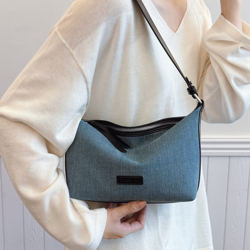French underarm bag for women 2024 New style, fashionable and retro denim pillow bag, niche casual and stylish crossbody bag Specification drawing