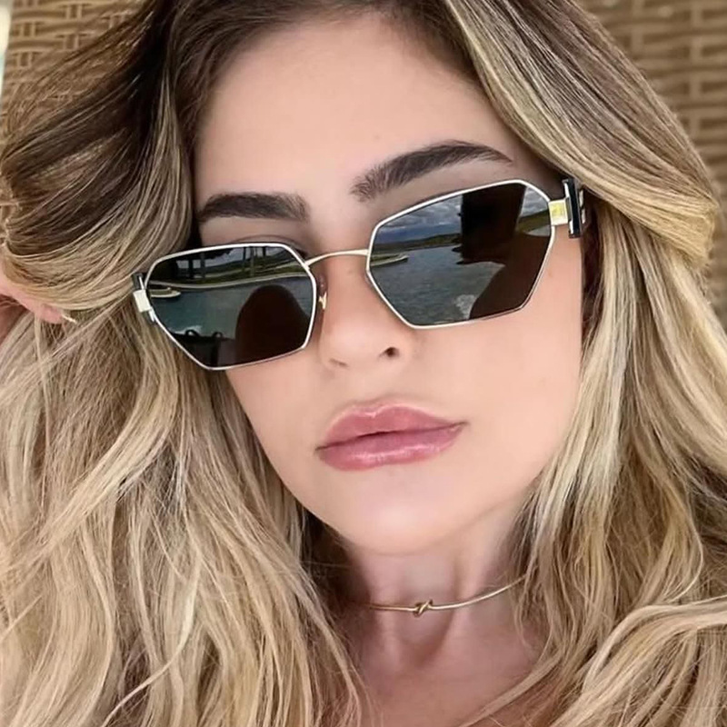 Fashionable polygonal sunglasses 2024 new style, European and American cross-border trendy and personalized sunglasses, travel sunglasses for ladies details Picture
