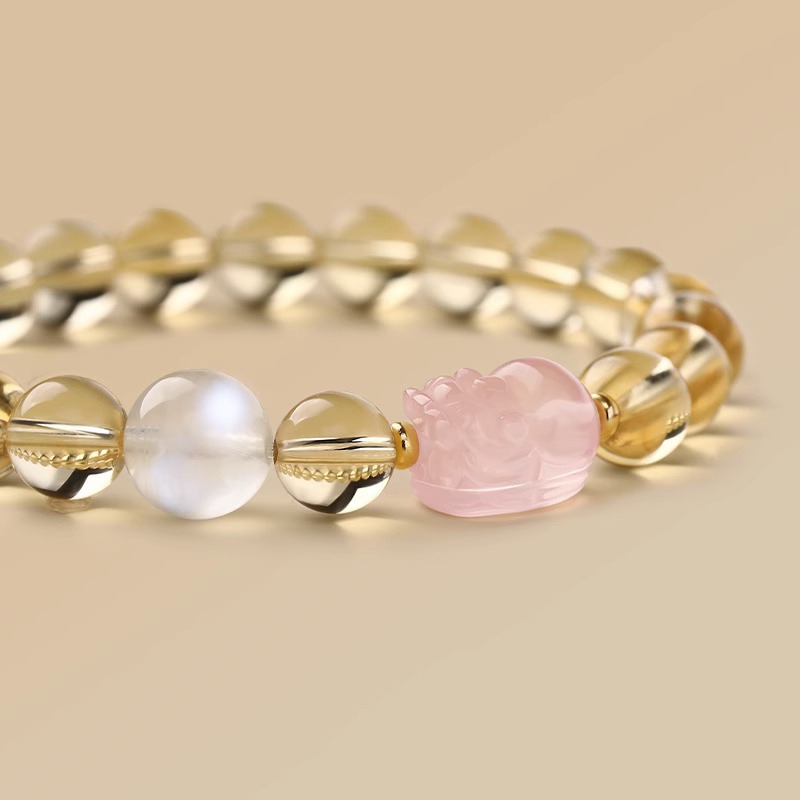 Natural rose quartz PI Xiu crystal bracelet for women, new Chinese-style traditional Chinese style jewelry, niche high-end ethnic style yellow crystal bracelet 314 Application Scenario