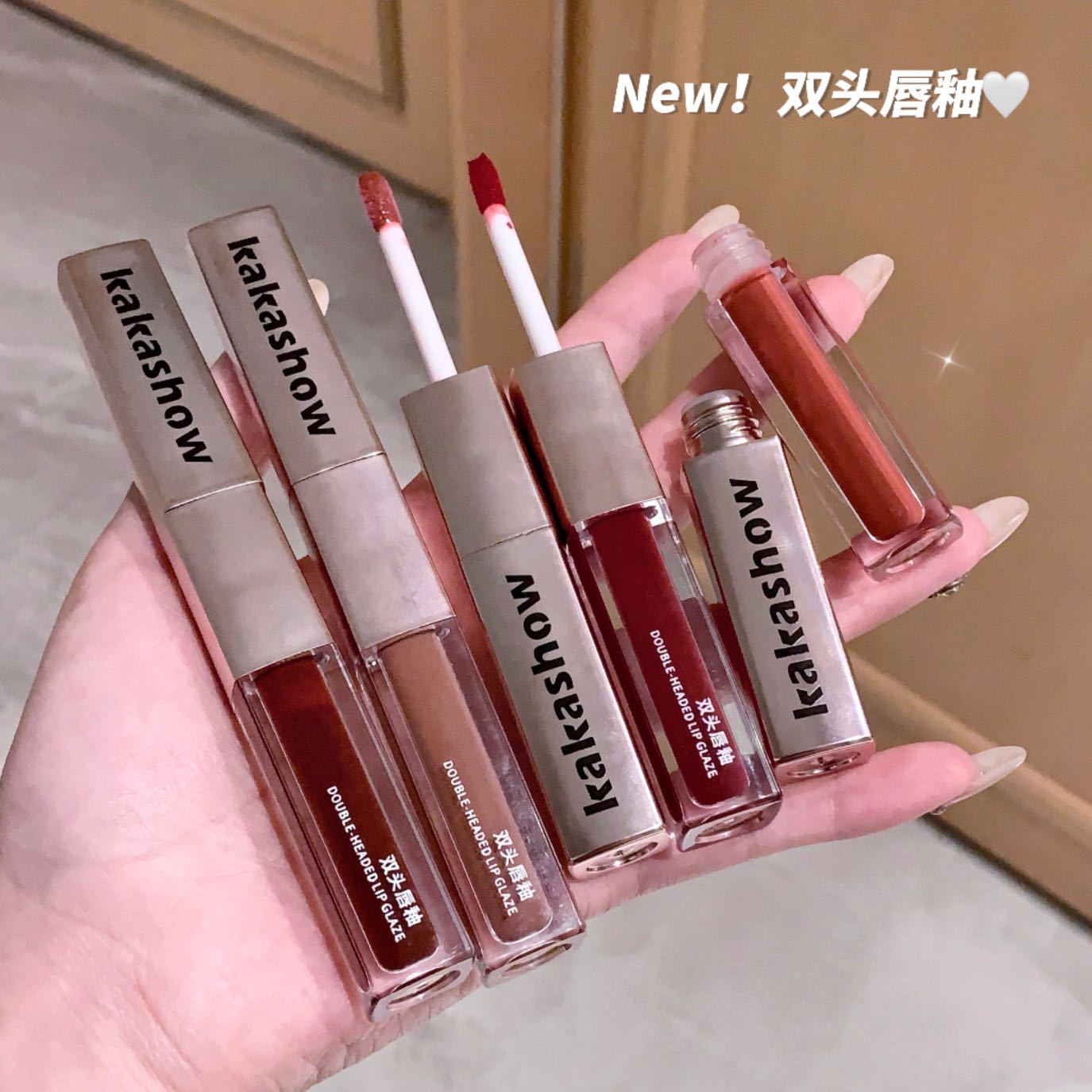 kakashow's dual-head lip gloss matte mirror surface dual-texture lipstick is fine, smooth and wrinkle-free, making the lip gloss look fairer Specification drawing